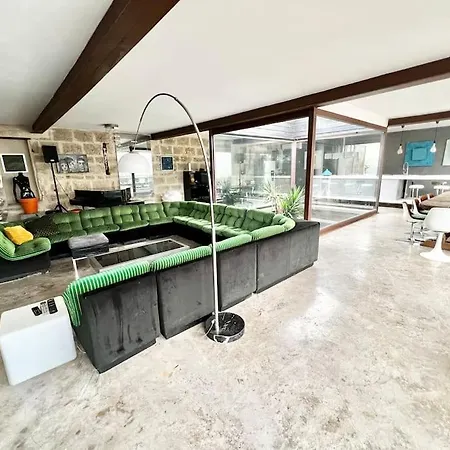 Grand Loft Proche Du Centre Avec Jardin Et Piscine Villa Pezenas